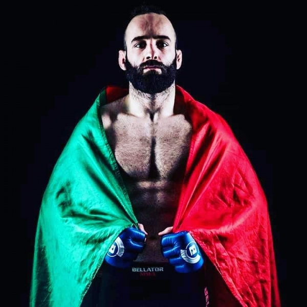 Pedro Carvalho vence no Bellator MMA