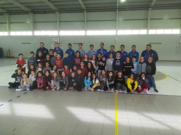 Juvenis visitaram a Escola dos Enxertos