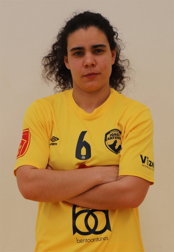 Filipa Mendes é o primeiro reforço para o futsal feminino