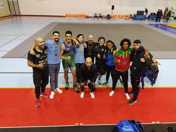 Atletas do DJA conquistaram cinco medalhas no Campeonato Nacional de Luta Livre Olímpica 