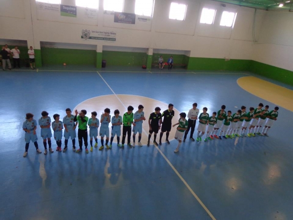 Iniciados com derrota em Sande