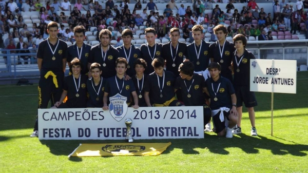 Juvenis iniciam campeonato no final do mês