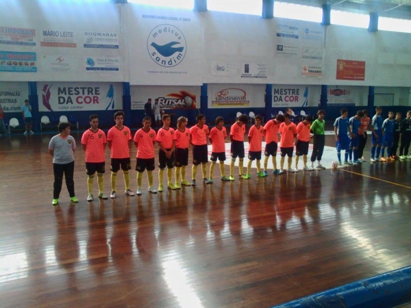 Juvenis com empate no primeiro teste