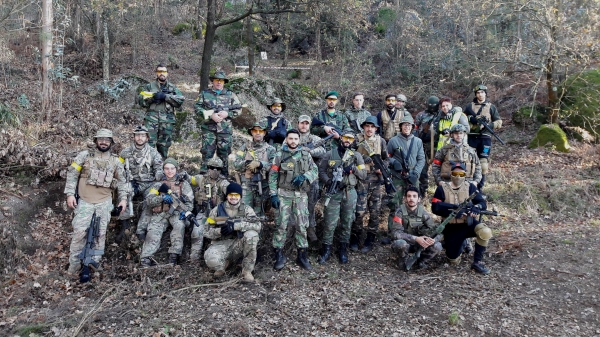 Airsoft Team juntou 25 jogadores