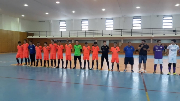 Juvenis perdem com Contacto FC